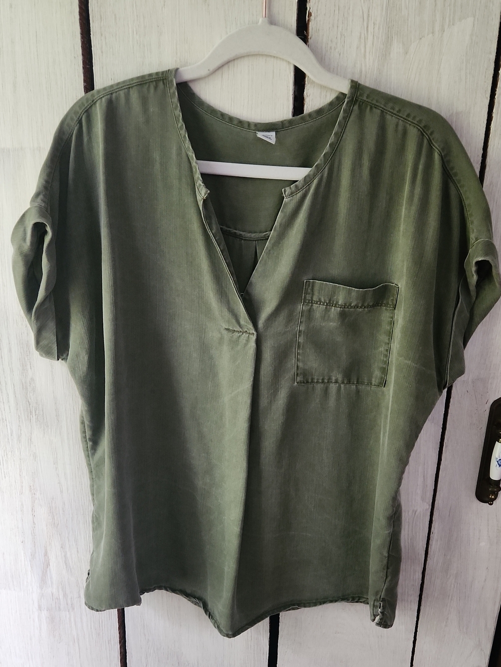 Old Navy 100% Tencel Olive Green V-Neck Relaxed Dolman Sleeve Women's Top Size M
